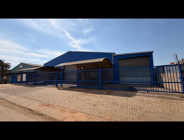 750M² WAREHOUSE TO LET IN ROSSLYN